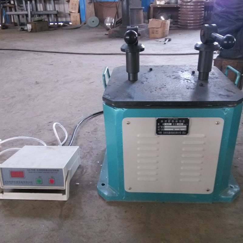 စက်ရုံဈေးနှုန်း Vibrating Table ကိုဘိလပ်မြေ jolting စားပွဲပေါ်မှာအသုံးပြုသည်