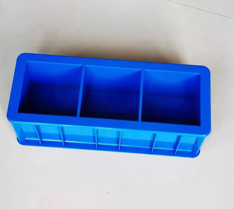ကွန်ကရစ်ပလပ်စတစ် Cube အတွက် 100mm မှို