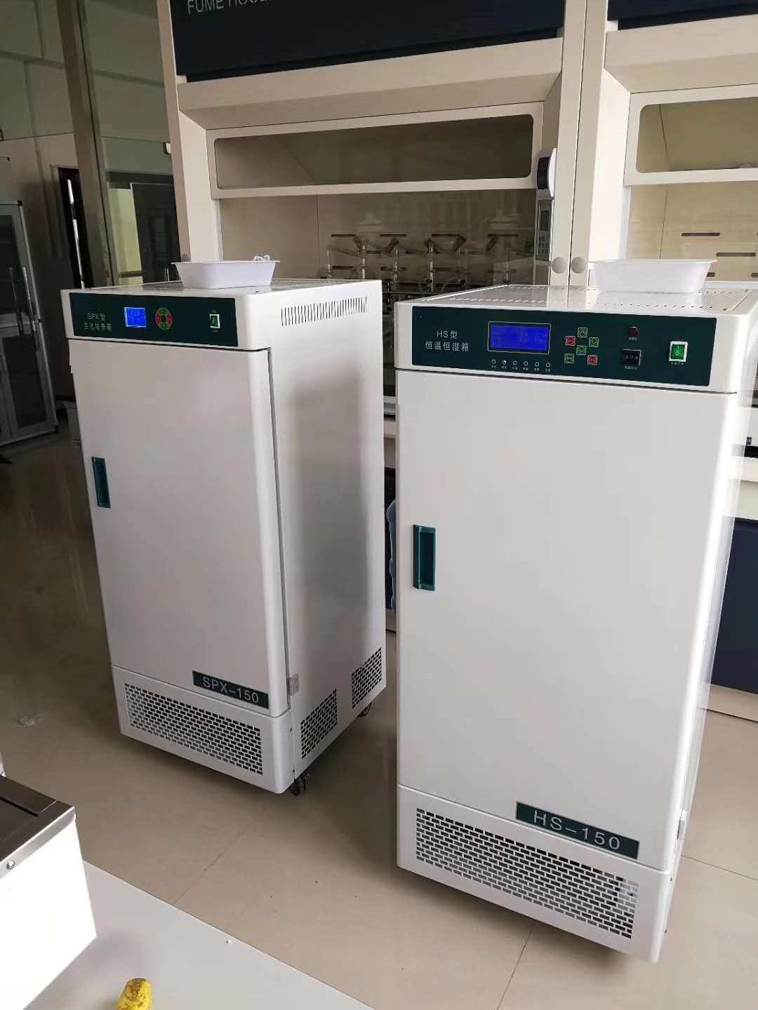 စဉ်ဆက်မပြတ်အပူချိန်နှင့်စိုထိုင်းဆ Incubator